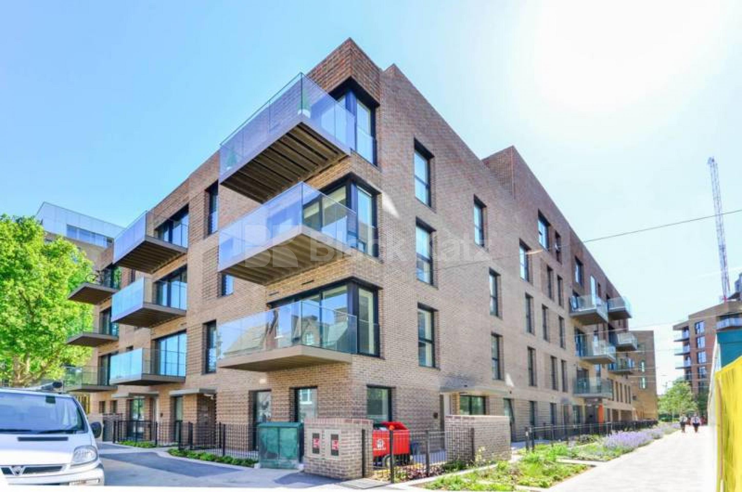 			NEW INSTRUCTION, 2 Bedroom, 1 bath, 1 reception Apartment			 Tyler Court. New Paragon Walk, Elephant and Castle SE17